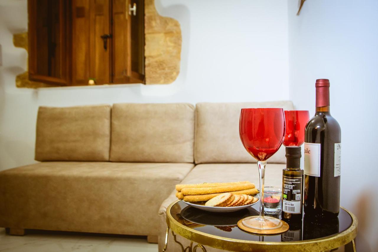 חאניה Konmari Boutique Suites מראה חיצוני תמונה